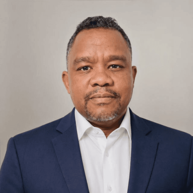Portrait de M. Andrien RIVO, PDG de Tsara Groupe